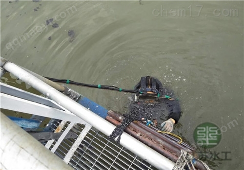 （浮漂拖航铺管）施工单位过河管道水下安装