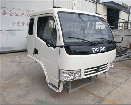 AA07原廠東風(fēng)多利卡M3300后尾燈